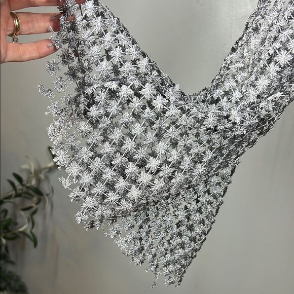 Zara Silver Shimmery Crop Blouse with Bell Sleeves - Picture 5 of 6